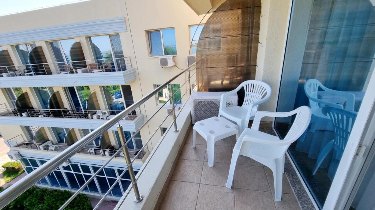 Hotel Florida ママイア エクステリア 写真