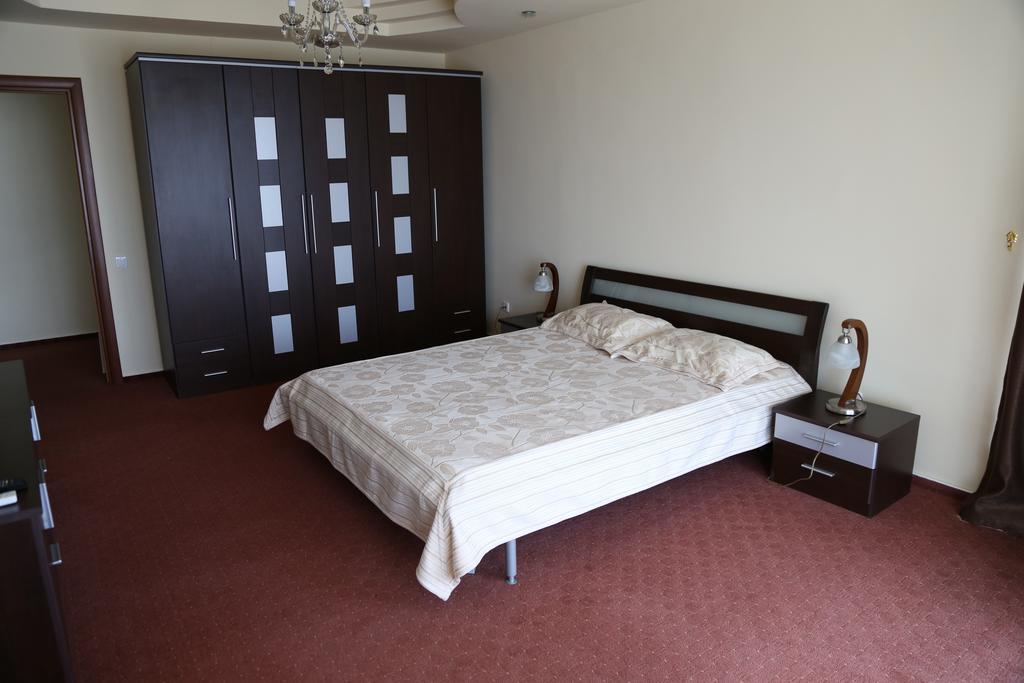 Hotel Florida ママイア エクステリア 写真