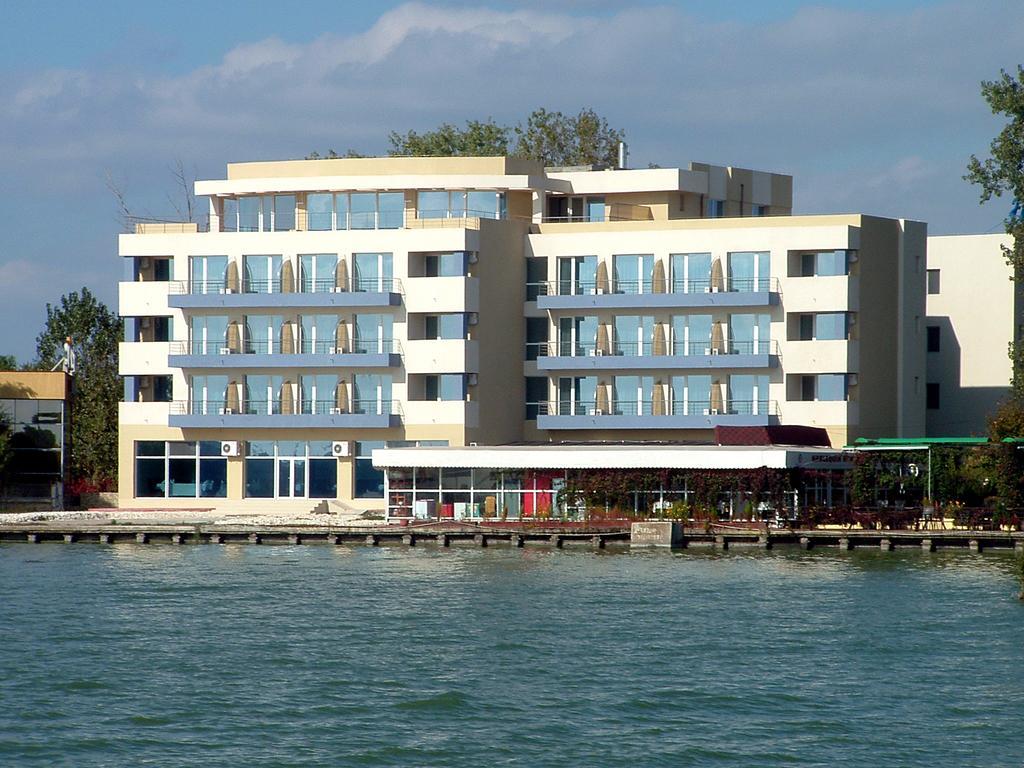Hotel Florida ママイア エクステリア 写真